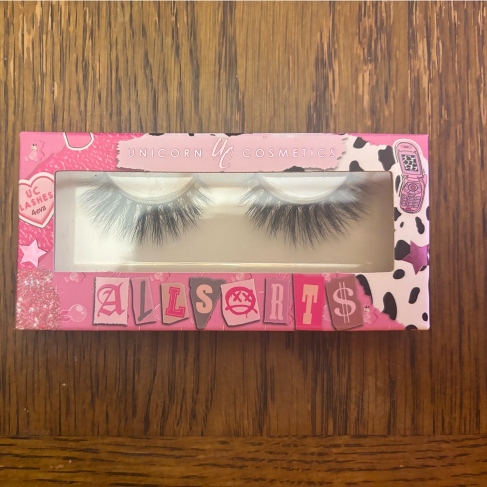 🚨Eyelashes 🚨🎉 HOST PICK!! 🎉🚨